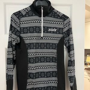 Women’s Ski Shirt  1/4 zip black and white print